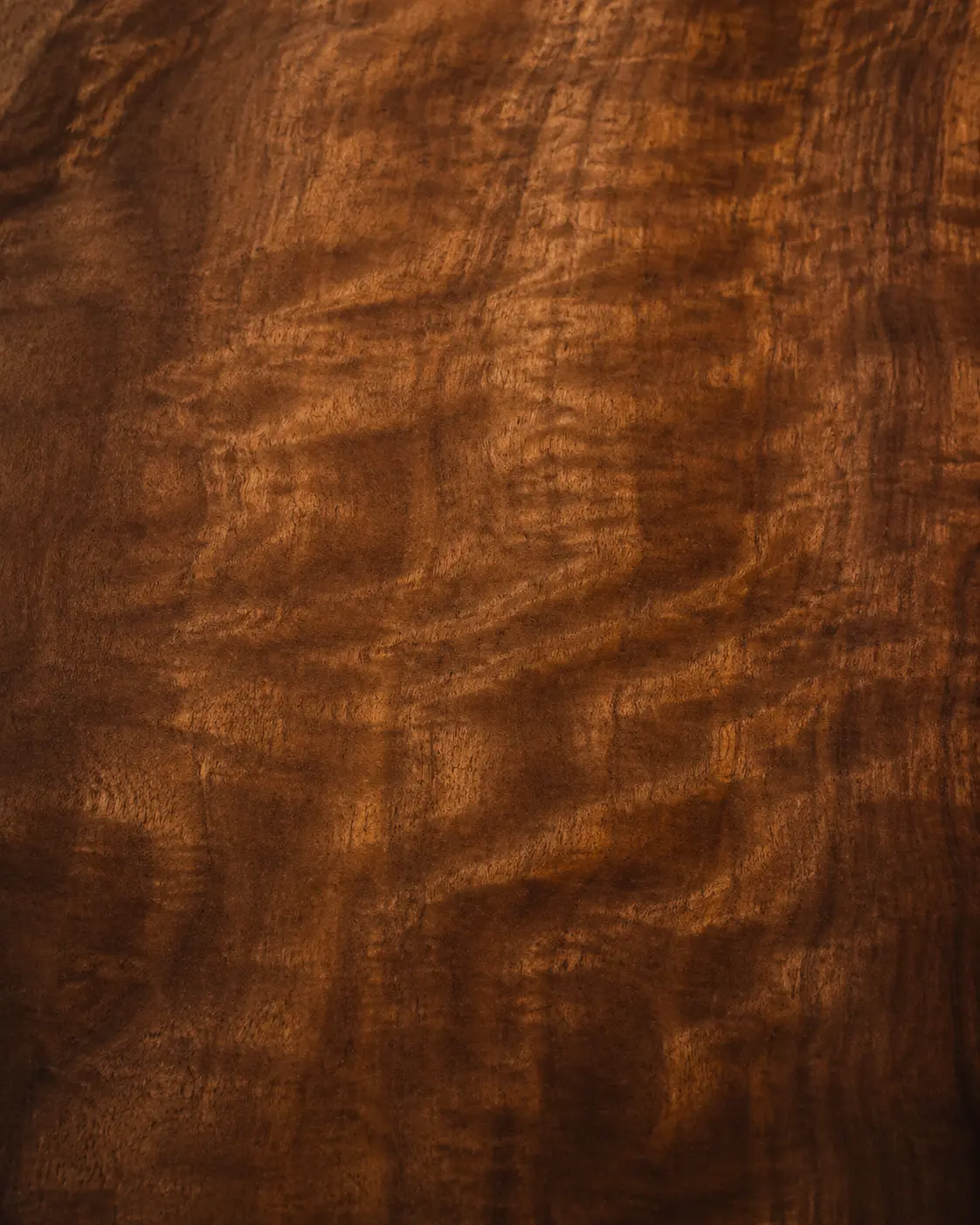 Madeira Curly com ondulação orgânica